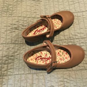 Toddler tan tap shoes sz-9.5